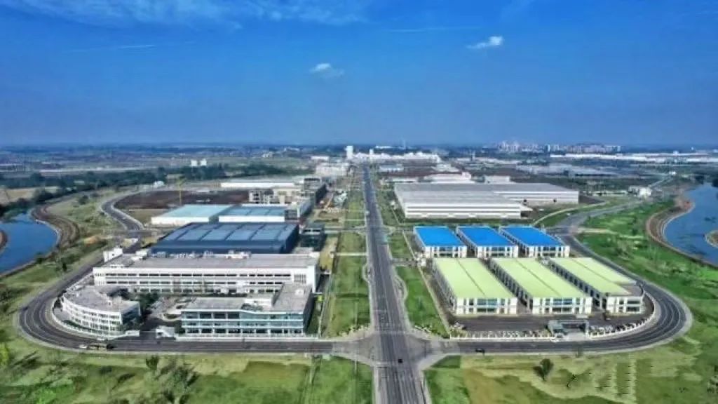 多個總部落地背后：沖刺虎年開門紅 今年成都如何“如虎添翼”？